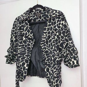 Black and white giraffe print jacket Medium